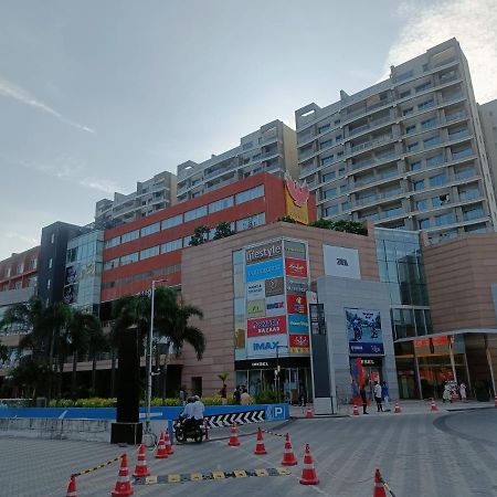Boulevard By Design Hotel Chennai Extérieur photo