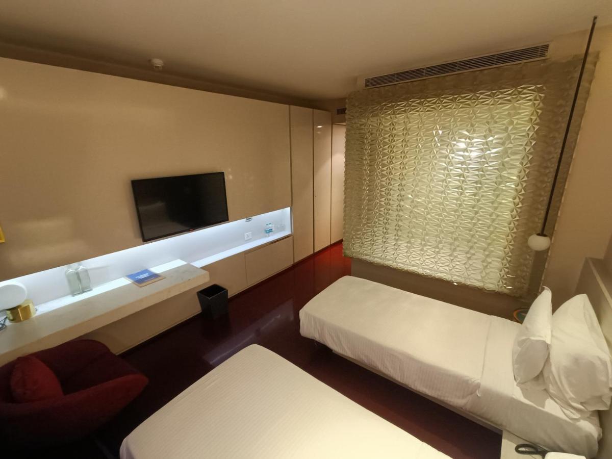Boulevard By Design Hotel Chennai Extérieur photo