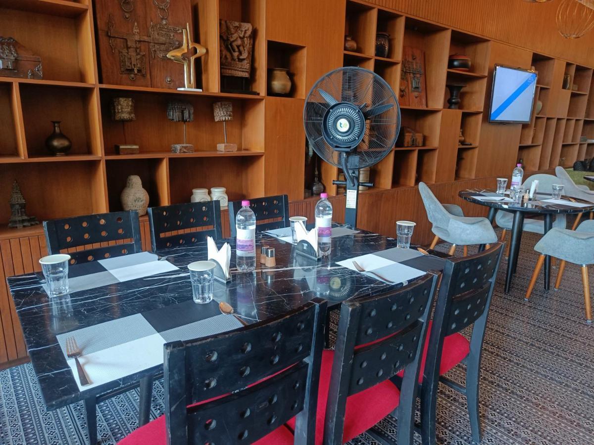 Boulevard By Design Hotel Chennai Extérieur photo