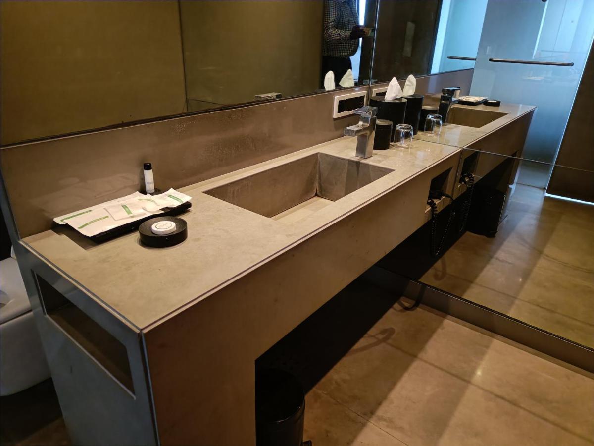 Boulevard By Design Hotel Chennai Extérieur photo