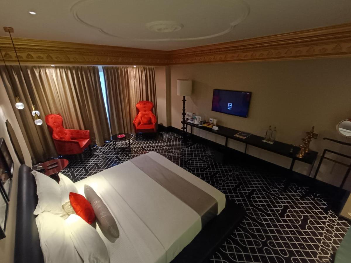 Boulevard By Design Hotel Chennai Extérieur photo